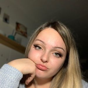 Meet your Posher, Erica